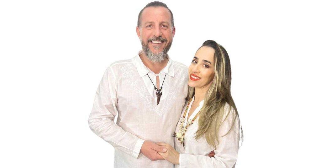 Theo o Jane são os fundadores e dirigentes do Instituto MEE, na cidade de Treze de Maio/SC.